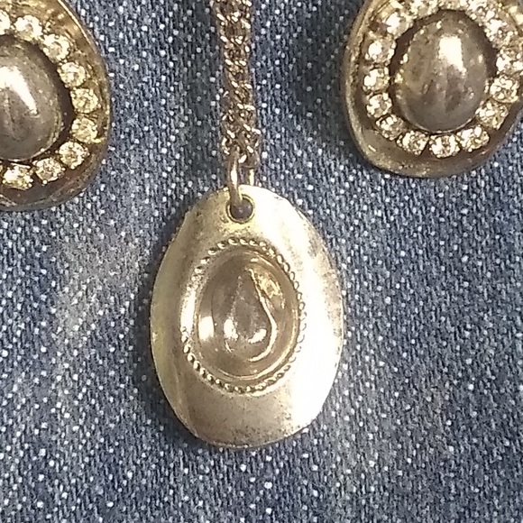 Vintage Cowboy Rhinestone Silver Hat Set /3 Earrings & Necklace - Picture 5 of 5